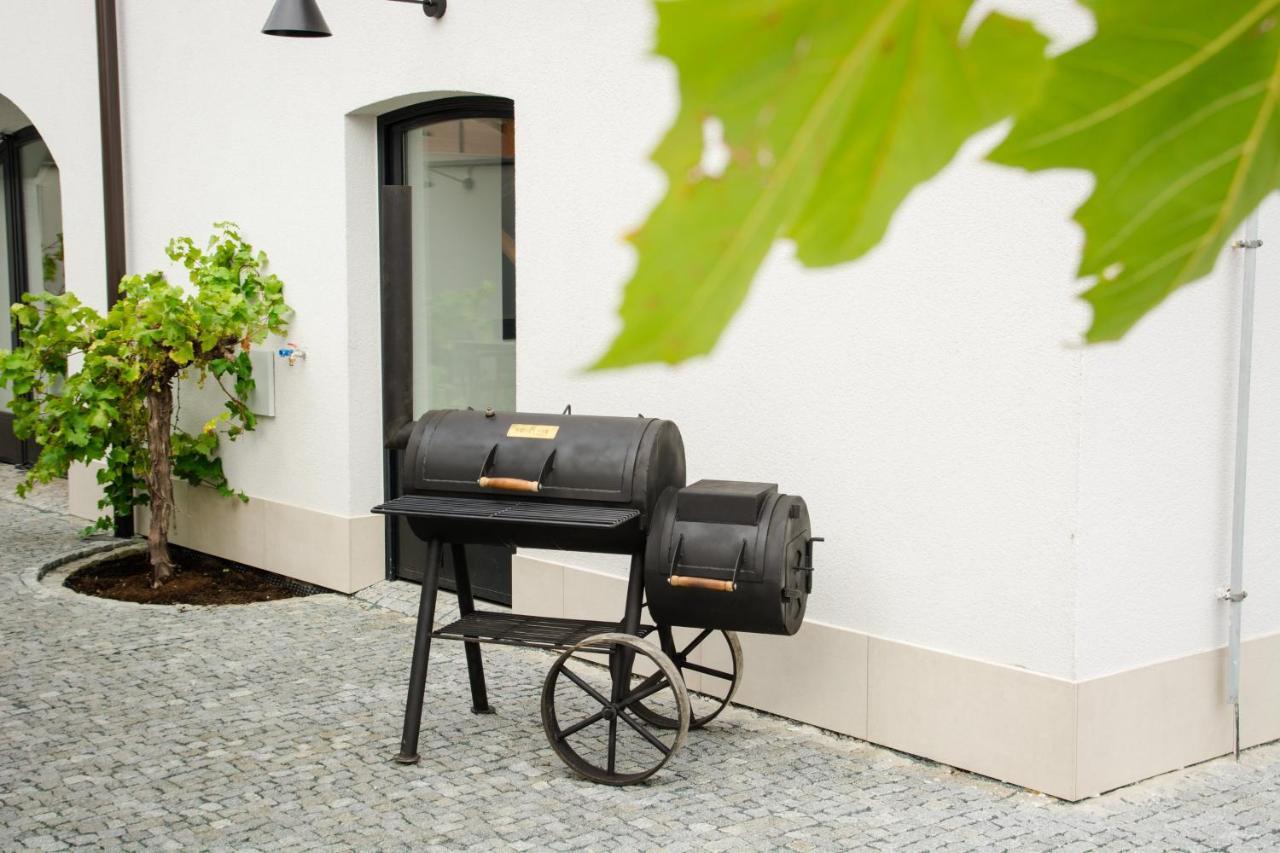 Hotel Restaurant Na Navsi Ricany  Exterior photo